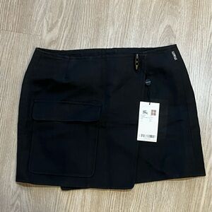 ✨Authentic BURBERRY Black Mini Wrap Skirt